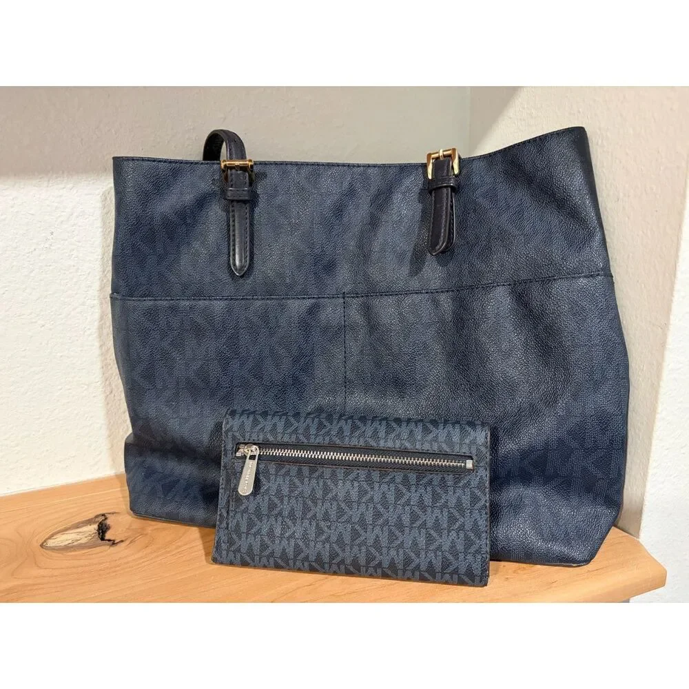 Michael Kors Navy Blue Jet Set Medium Pocket Tote Bag & Trifold Wallet Set EUC